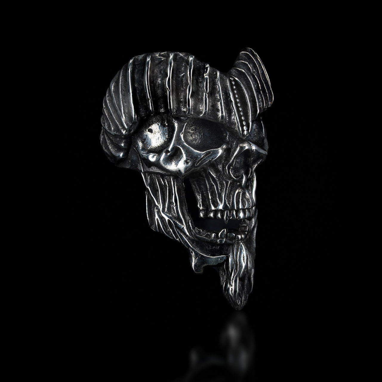 Side of Large S’Tan Bloodstock Ring - Sterling Silver - Black Feather Design