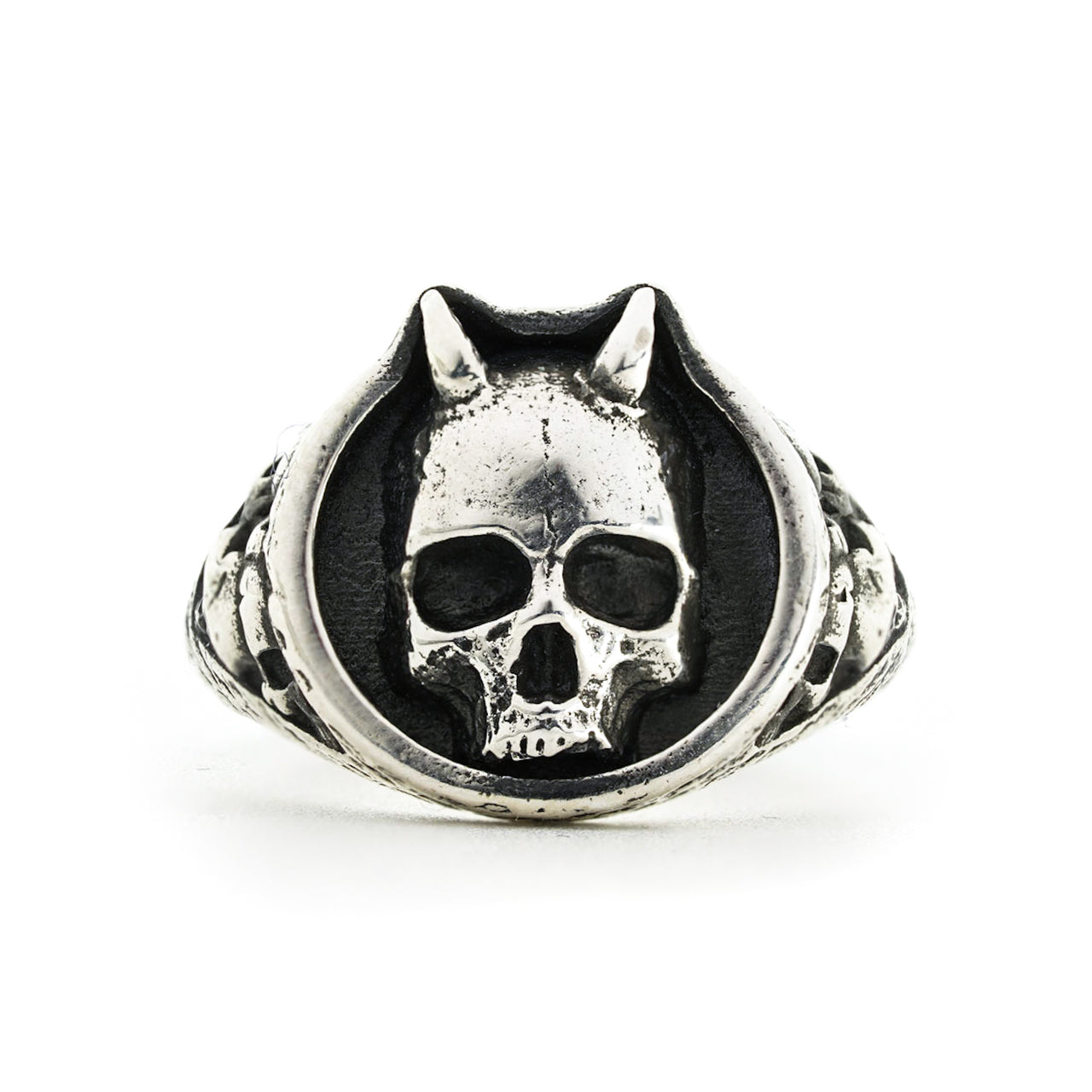 Front Facing Horned Skull Ring - Gothic Style - 925 Sterling Silver - Black Feather Design