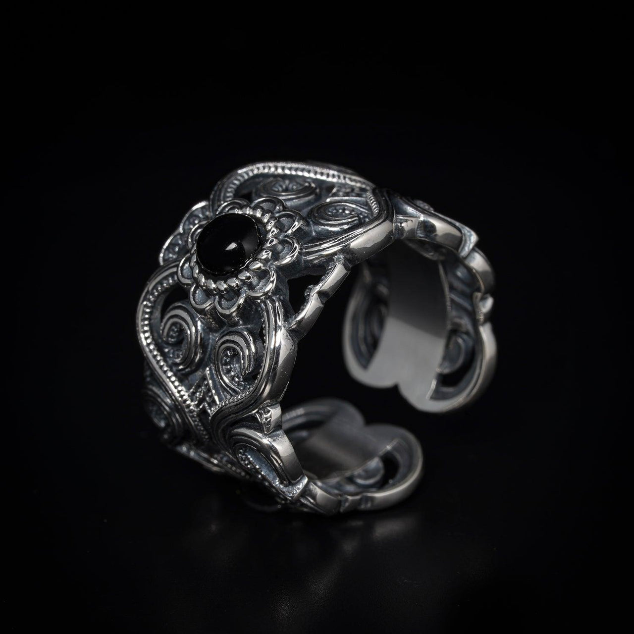 925 Sterling Silver Tibetan Wreath Ring - Black Feather Design